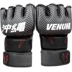 Venum OKINAWA 3.0 MMA Handschoenen Zwart Rood -Boksen Winkel venum venum okinawa 30 mma handschoenen zwart rood 2