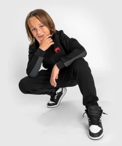 Venum OKINAWA 3.0 Trainingsjack Kinderen Zwart Rood 17 Venum OKINAWA 3.0 Trainingsjack Kinderen Zwart Rood -Boksen Winkel venum venum okinawa 30 trainingsjack kinderen zwar 6