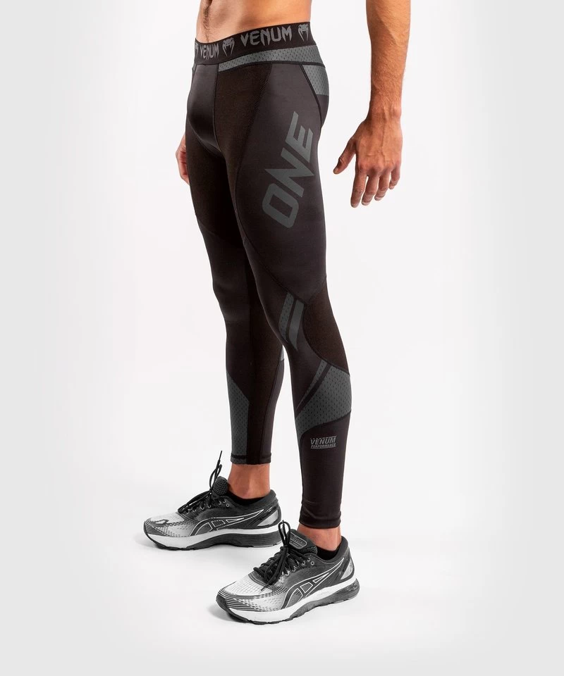 Venum ONE FC Impact Compression Tights Legging Zwart Zwart 11 Venum ONE FC Impact Compression Tights Legging Zwart Zwart - Afbeelding 9