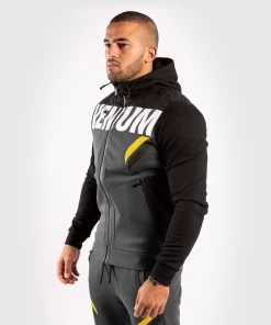 Venum ONE FC Impact Hoody Grijs Geel -Boksen Winkel venum venum one fc impact hoody grijs geel 2