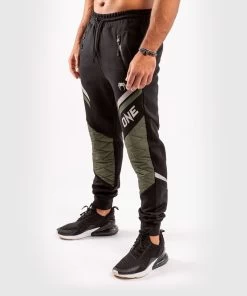 Venum ONE FC Impact Joggingbroek Zwart Kaki -Boksen Winkel venum venum one fc impact joggingbroek zwart kaki 3
