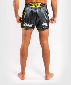 Venum ONE FC Impact Muay Thai Short Grijs Zwart -Boksen Winkel venum venum one fc impact muay thai short grijs zw 2