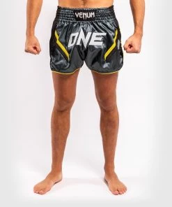 Venum ONE FC Impact Muay Thai Short Grijs Zwart -Boksen Winkel venum venum one fc impact muay thai short grijs zw 6