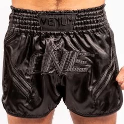 Venum ONE FC Impact Muay Thai Short Zwart Zwart -Boksen Winkel venum venum one fc impact muay thai short zwart zw 6