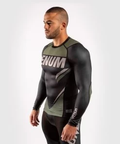 Venum ONE FC Impact Rashguard L/S Zwart Kaki 14 Venum ONE FC Impact Rashguard L/S Zwart Kaki -Boksen Winkel venum venum one fc impact rashguard l s zwart kaki 5
