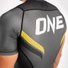 Venum ONE FC Impact Rashguard S/S Grijs Geel -Boksen Winkel venum venum one fc impact rashguard s s grijs geel