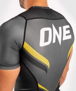 Venum ONE FC Impact Rashguard S/S Grijs Geel