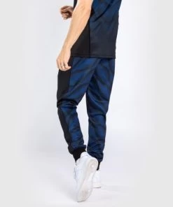Venum Phantom Loma Joggingbroek Zwart Blauw 18 Venum Phantom Loma Joggingbroek Zwart Blauw -Boksen Winkel venum venum phantom loma joggingbroek zwart blauw 7