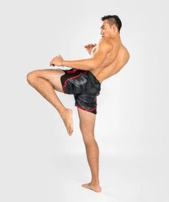 Venum PHANTOM Muay Thai Kickboxing Short Zwart Rood -Boksen Winkel venum venum phantom muay thai kickboxing short zwa 2