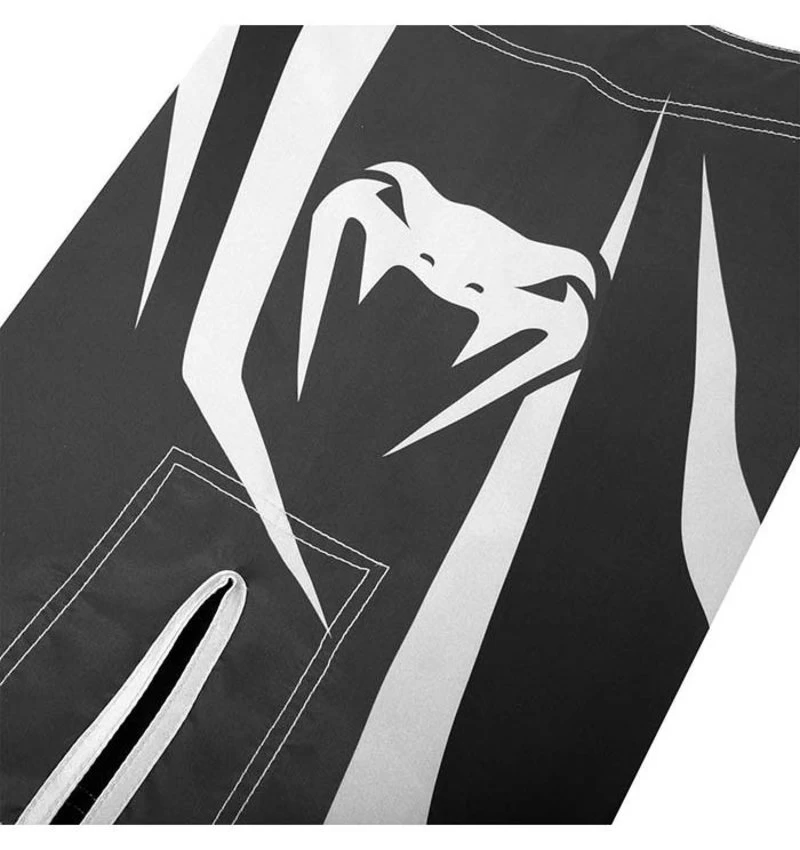 Venum Predator MMA Fight Shorts Zwart Wit 5 Venum Predator MMA Fight Shorts Zwart Wit - Afbeelding 3