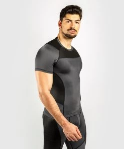Venum Rashguard G-Fit S/S Compressie Shirt Grijs Zwart -Boksen Winkel venum venum rashguard g fit s s compressie shirt g 7