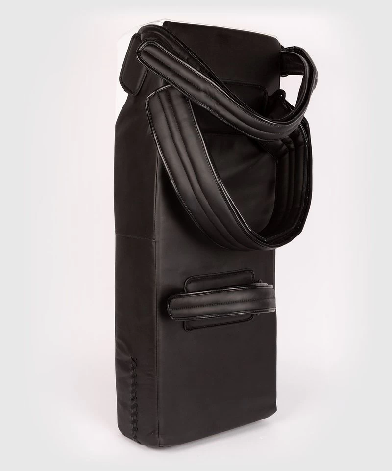 Venum Satchel Kick Shield Zwart Wit 4 Venum Satchel Kick Shield Zwart Wit - Afbeelding 2