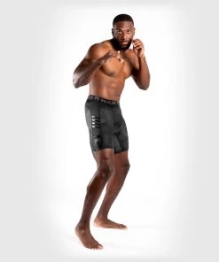 Venum Skull Vale Tudo Compressieshort Zwart Zwart -Boksen Winkel venum venum skull vale tudo compressieshort zwart 2