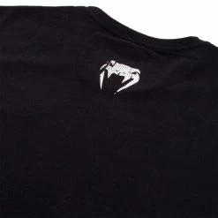 Venum T-shirt Pirate Zwart - Venum Fight Company -Boksen Winkel venum venum t shirt pirate zwart venum fight compa 4