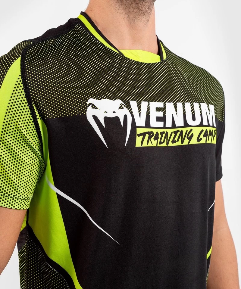 Venum Training Camp 3.0 Dry Tech T-shirt Zwart Geel 5 Venum Training Camp 3.0 Dry Tech T-shirt Zwart Geel - Afbeelding 3