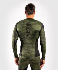 Venum TROOPER Rash Guards L/S Forest Camo Zwart -Boksen Winkel venum venum trooper rash guards l s forest camo zw 1