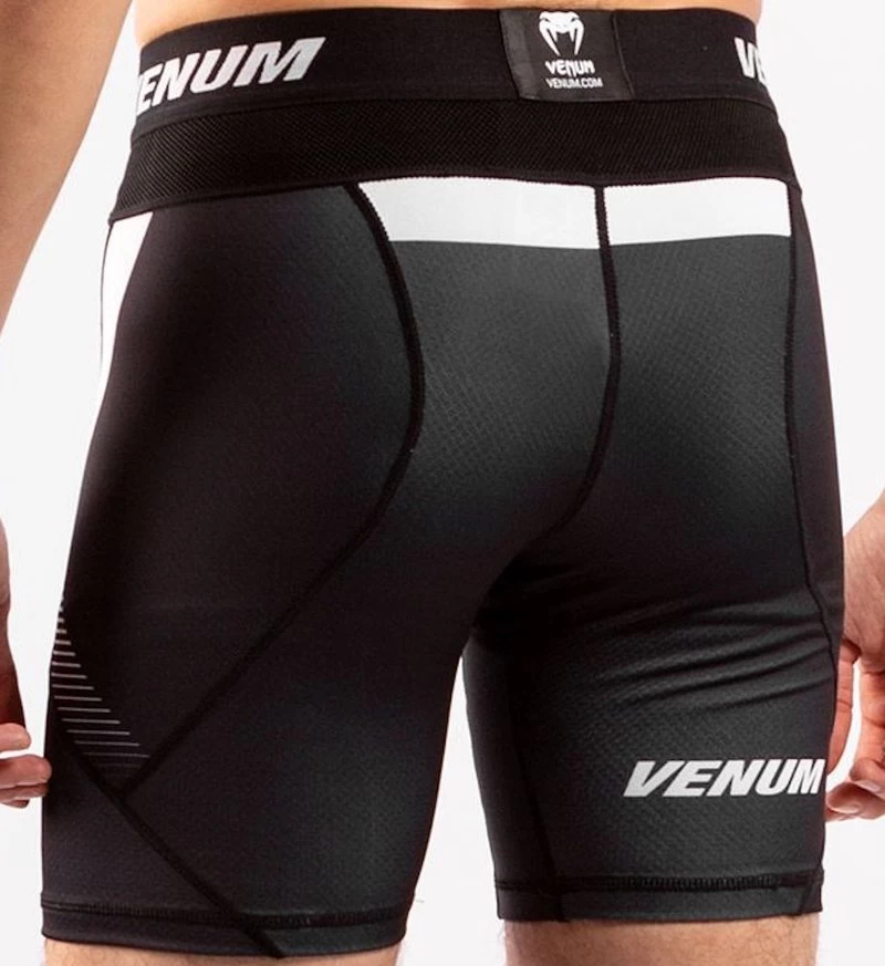 Venum Vale Tudo No Gi 3.0 Compressieshort Zwart Wit 7 Venum Vale Tudo No Gi 3.0 Compressieshort Zwart Wit - Afbeelding 5